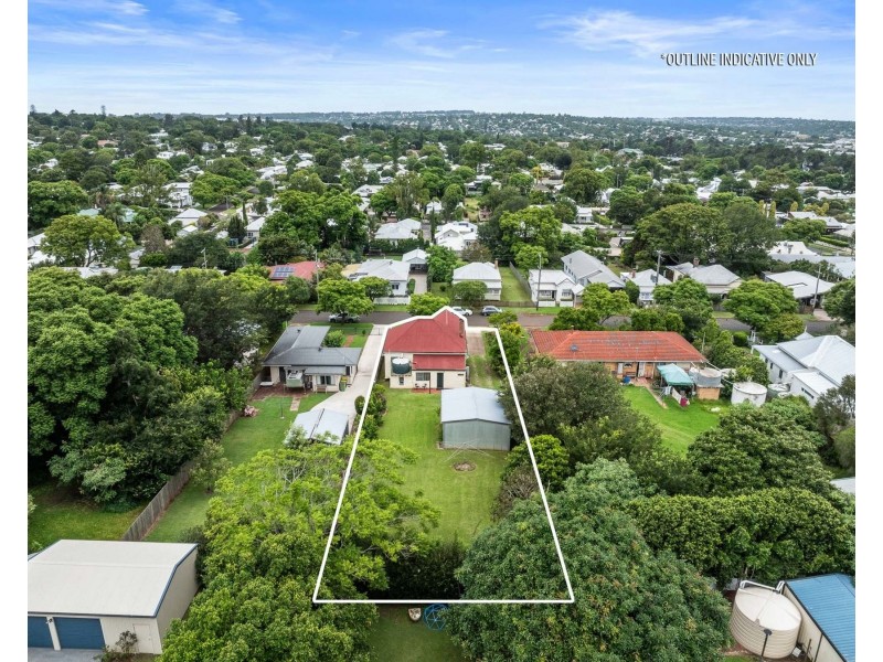 37 Rhyde Street, Mount Lofty QLD 4350