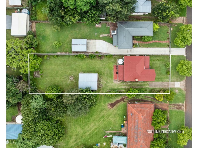 37 Rhyde Street, Mount Lofty QLD 4350
