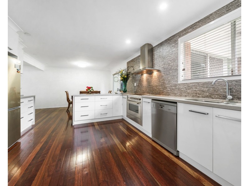 17 Sardon Street, Centenary Heights QLD 4350
