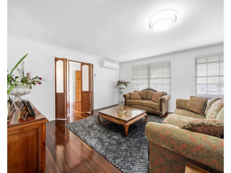 17 Sardon Street, Centenary Heights QLD 4350