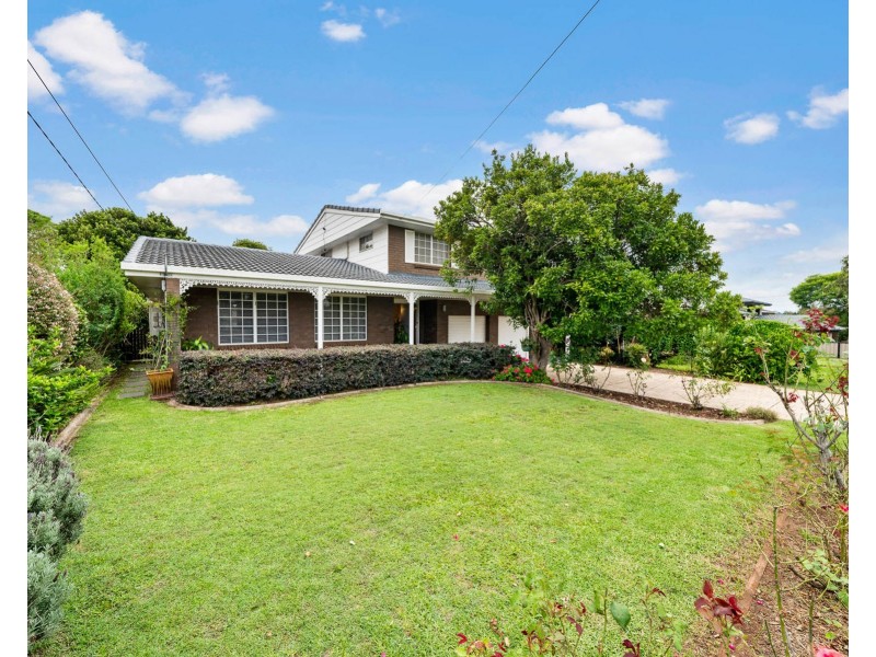 17 Sardon Street, Centenary Heights QLD 4350