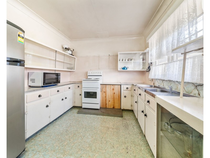 12 Cox Street, Wilsonton QLD 4350