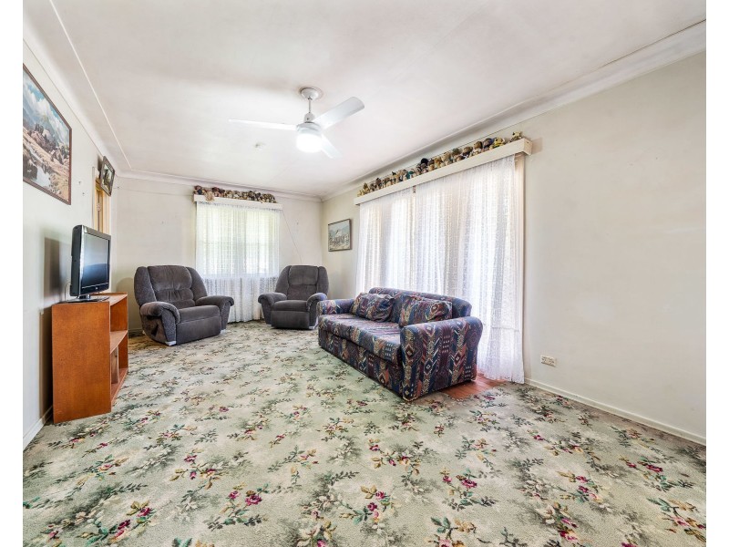 12 Cox Street, Wilsonton QLD 4350
