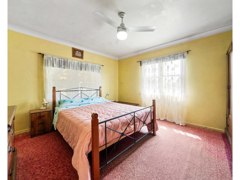 12 Cox Street, Wilsonton QLD 4350