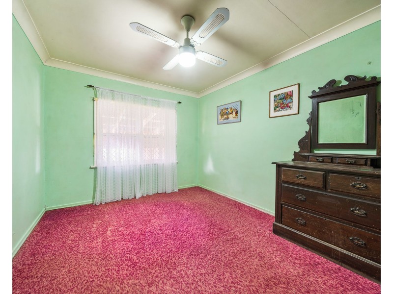 12 Cox Street, Wilsonton QLD 4350