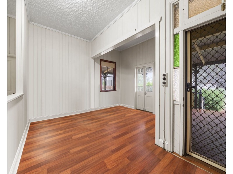 19 Herries Street, East Toowoomba QLD 4350