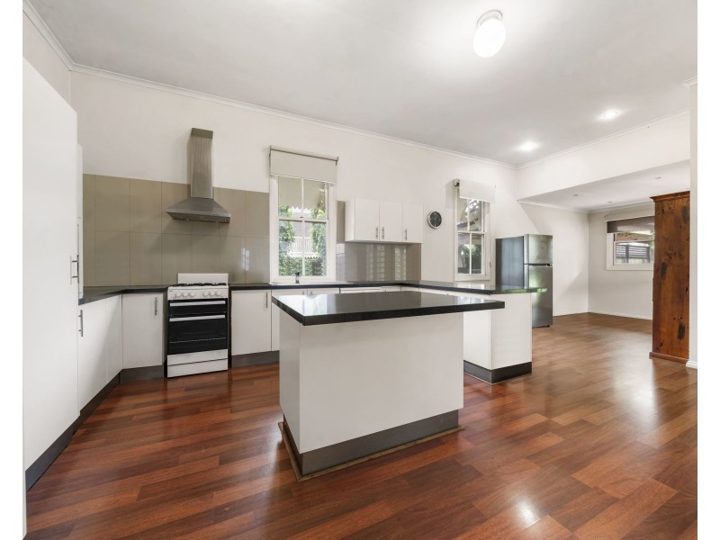 19 Herries Street, East Toowoomba QLD 4350