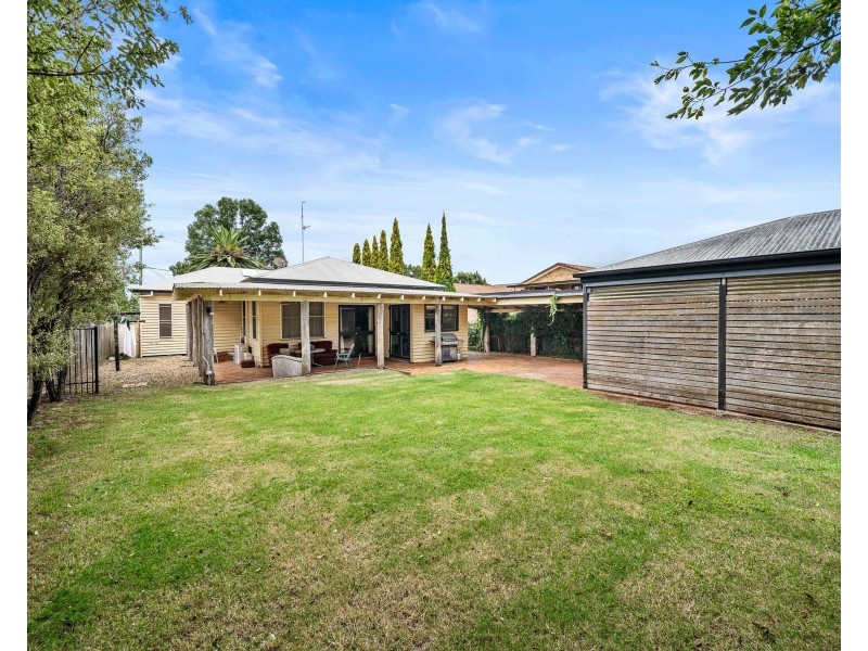 19 Herries Street, East Toowoomba QLD 4350