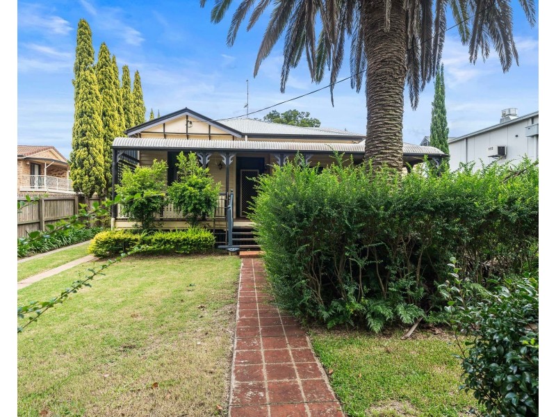 19 Herries Street, East Toowoomba QLD 4350