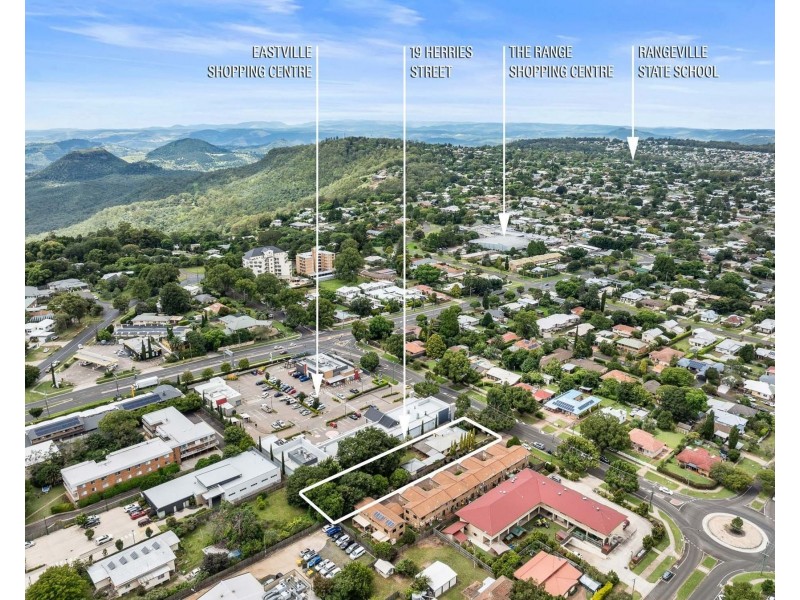 19 Herries Street, East Toowoomba QLD 4350