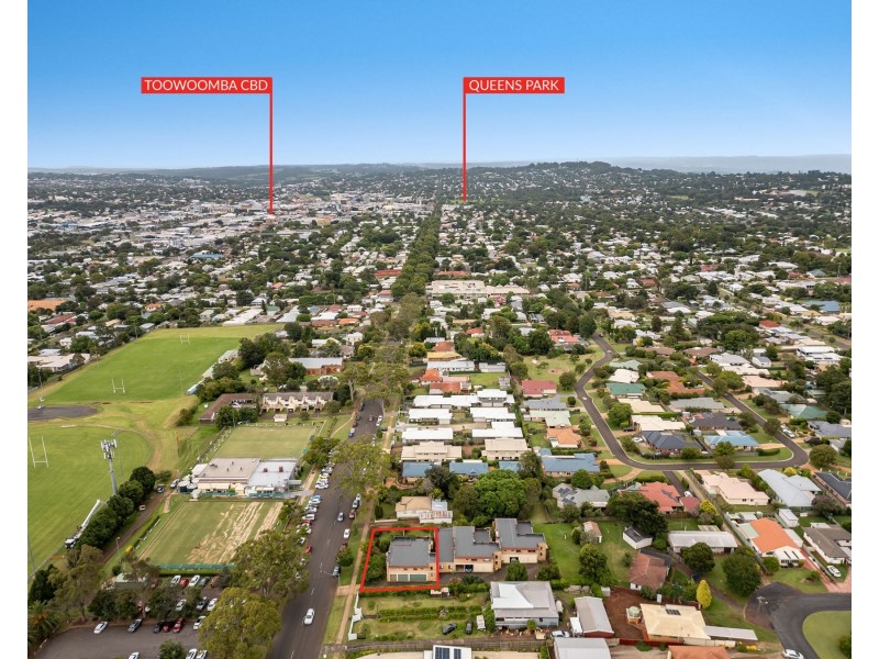 1/316-318 Hume Street, Centenary Heights QLD 4350