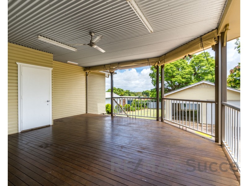 55 Llewellyn Street, Centenary Heights QLD 4350