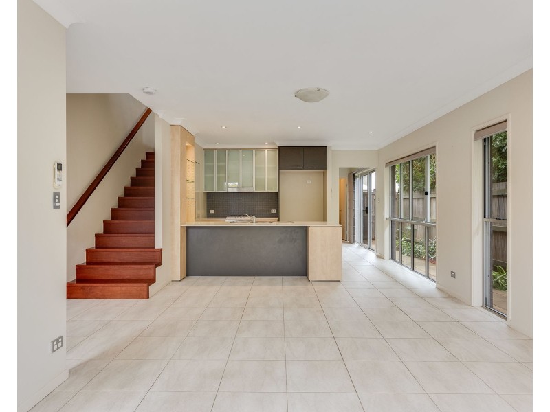 4/4B Herries Street, East Toowoomba QLD 4350