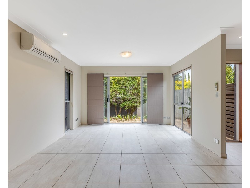 4/4B Herries Street, East Toowoomba QLD 4350