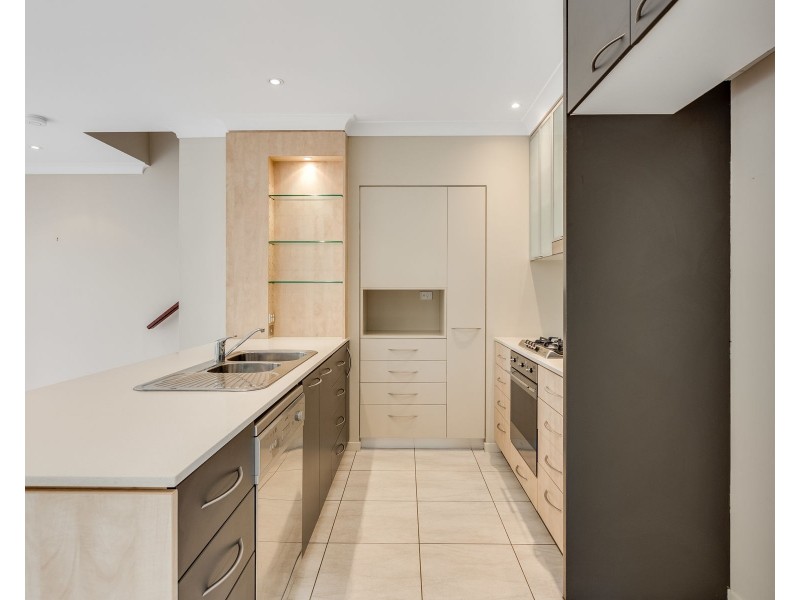 4/4B Herries Street, East Toowoomba QLD 4350