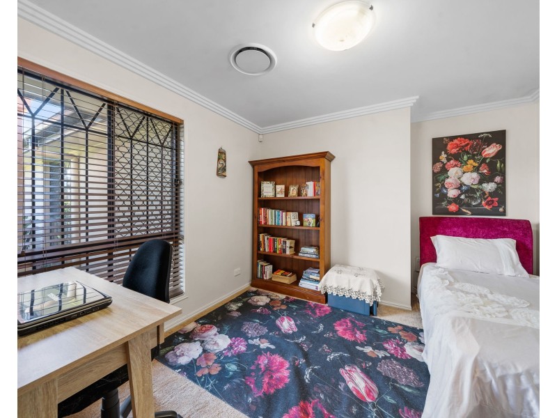 5 Bridget Court, Middle Ridge QLD 4350