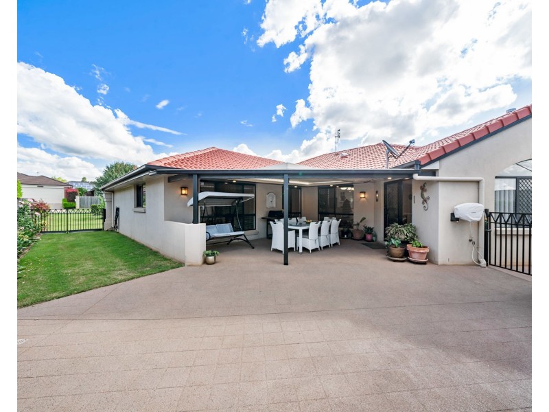 5 Bridget Court, Middle Ridge QLD 4350