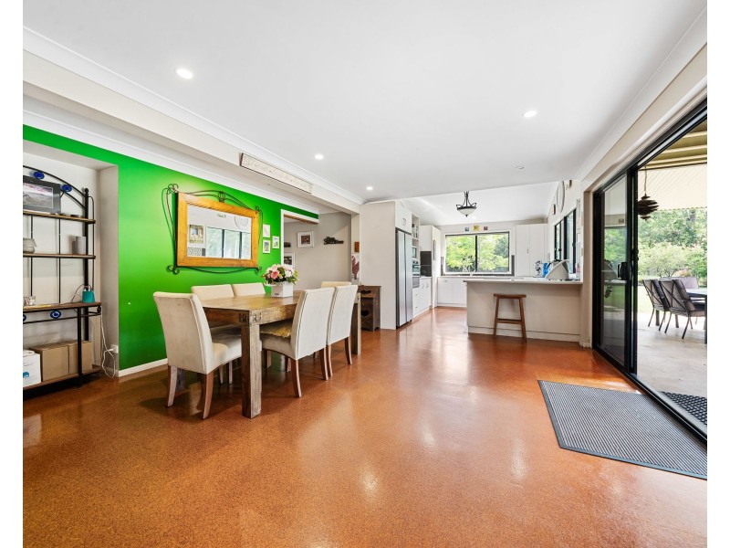 27 Fifteen Mile Road, Murphys Creek QLD 4352