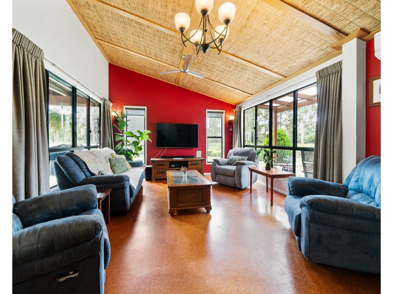 27 Fifteen Mile Road, Murphys Creek QLD 4352