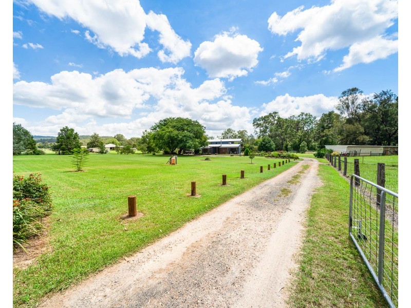 27 Fifteen Mile Road, Murphys Creek QLD 4352