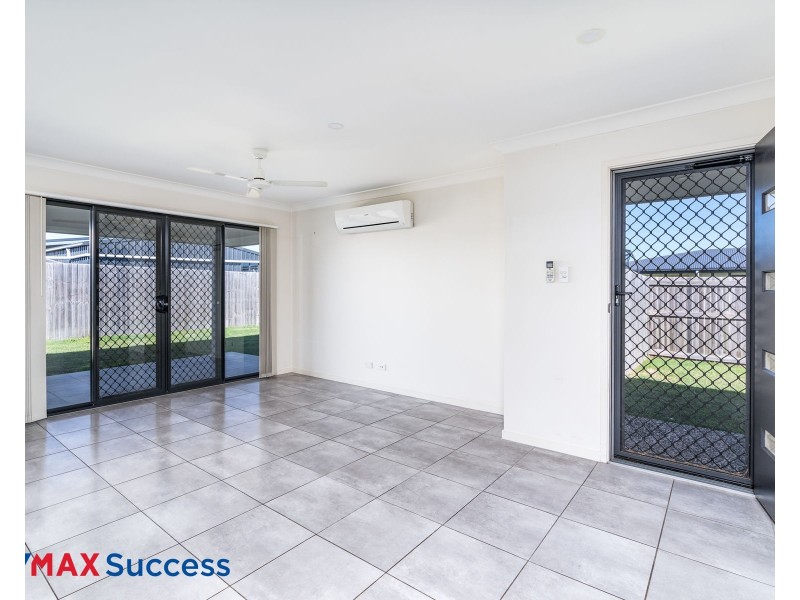 2/7 Magpie Drive, Cambooya QLD 4358