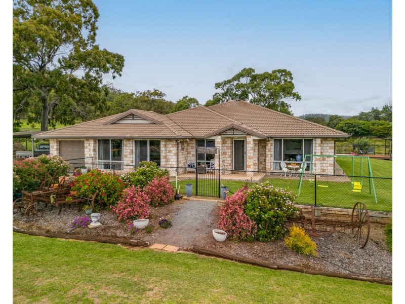 43 Harvey Road, Glenvale QLD 4350