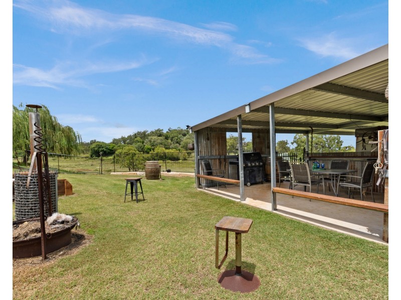 43 Harvey Road, Glenvale QLD 4350