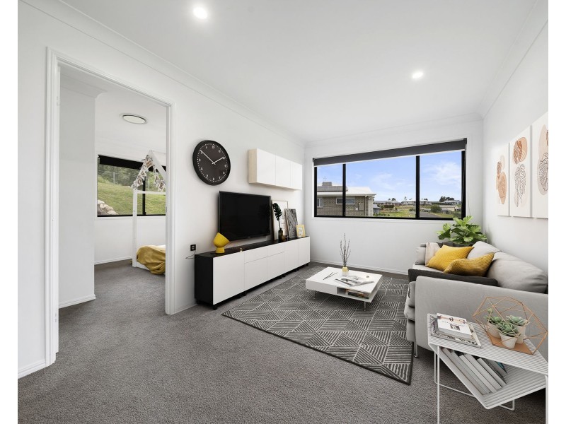 11 Skyline Drive, Withcott QLD 4352