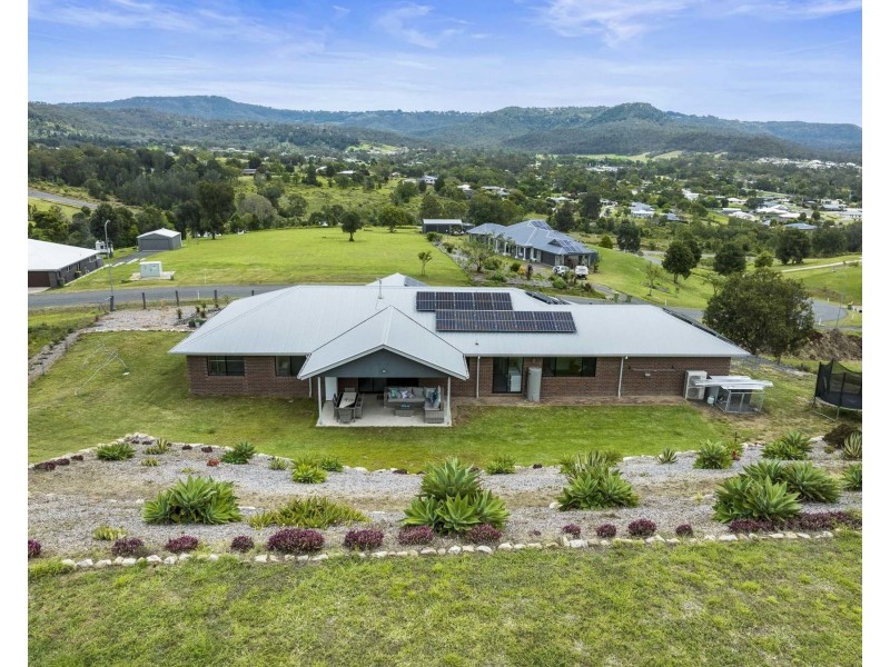 11 Skyline Drive, Withcott QLD 4352