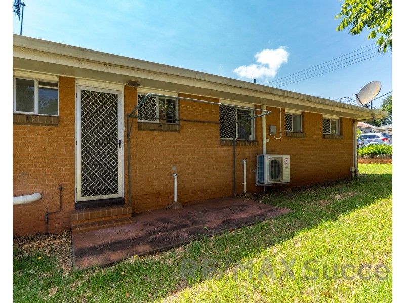 1/25 Garde Street, Centenary Heights QLD 4350