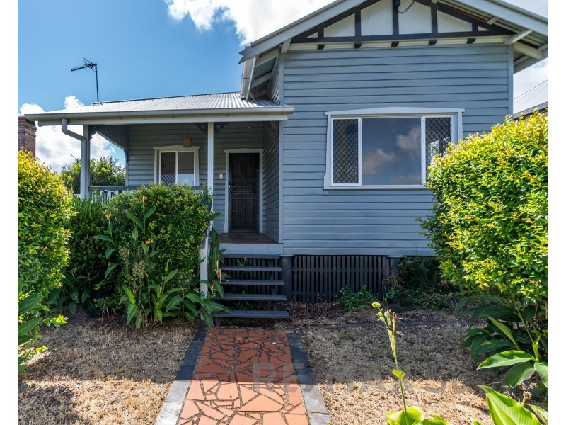 6 Peardon Street, South Toowoomba QLD 4350