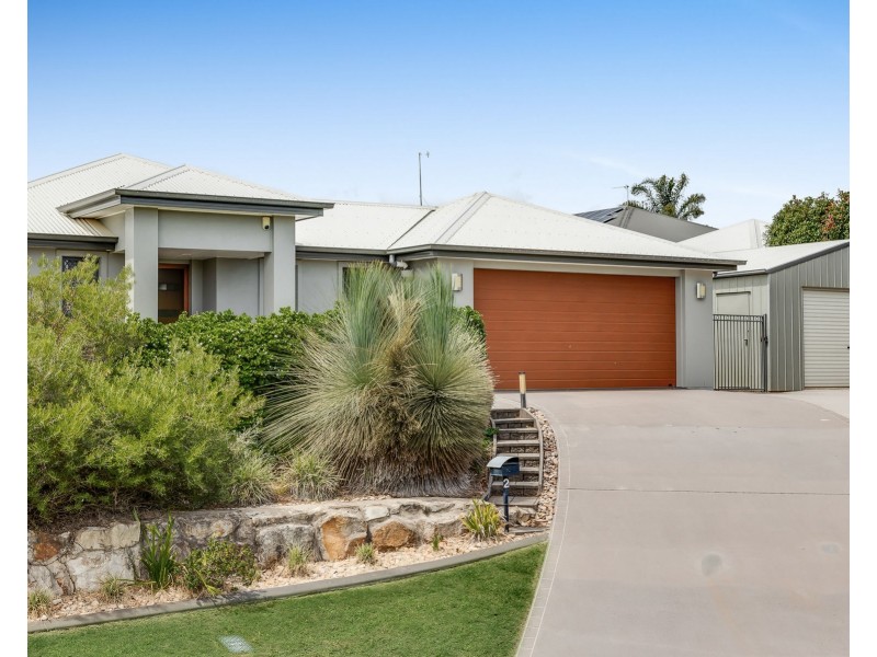 2 Punter Close, Glenvale QLD 4350