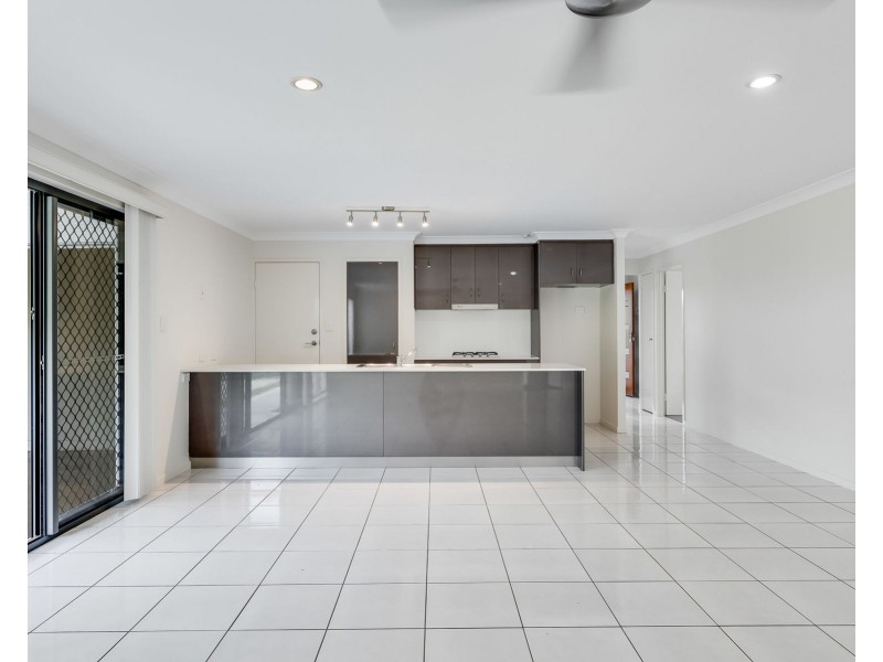 2 Punter Close, Glenvale QLD 4350