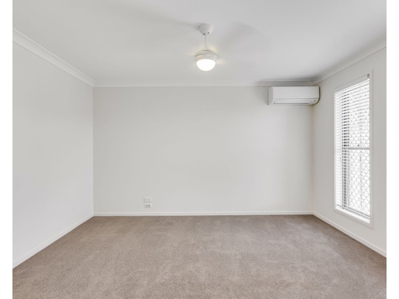2 Punter Close, Glenvale QLD 4350