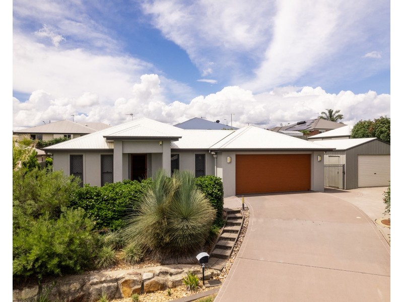2 Punter Close, Glenvale QLD 4350
