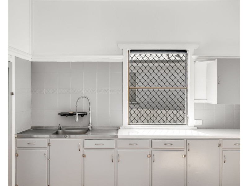 220 Bridge Street, Newtown QLD 4350