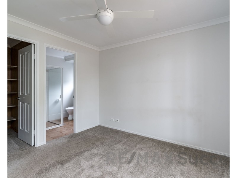 2/380 West Street, Kearneys Spring QLD 4350