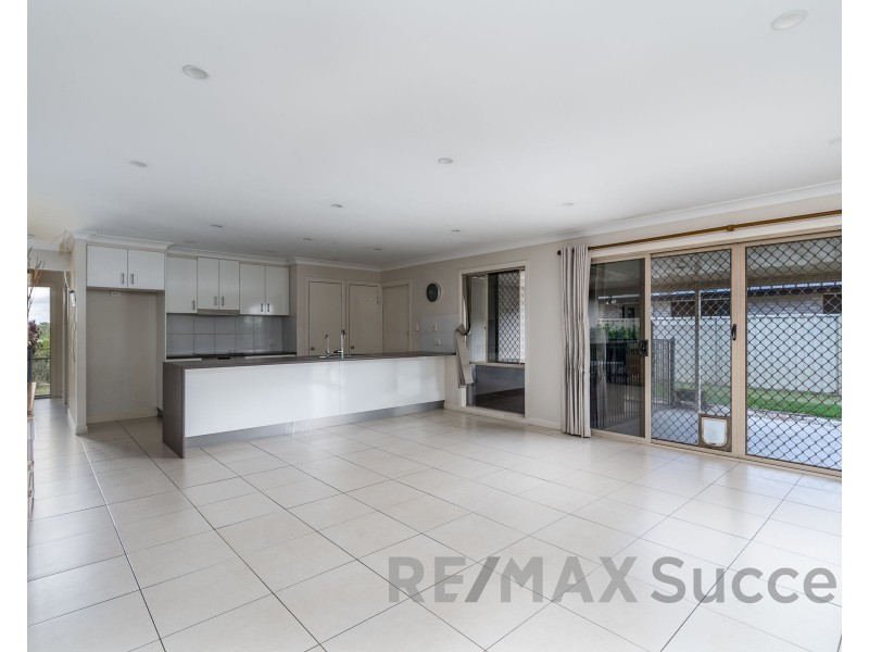 6 Barambah Street, Glenvale QLD 4350