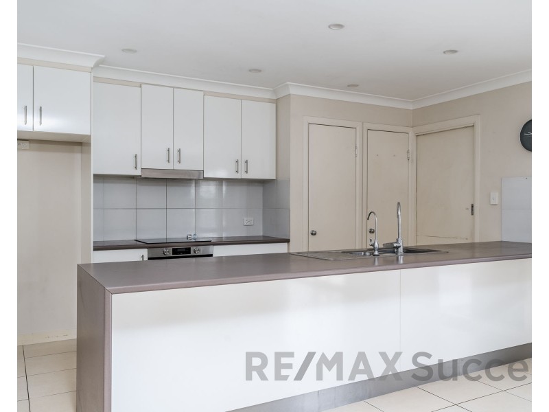 6 Barambah Street, Glenvale QLD 4350