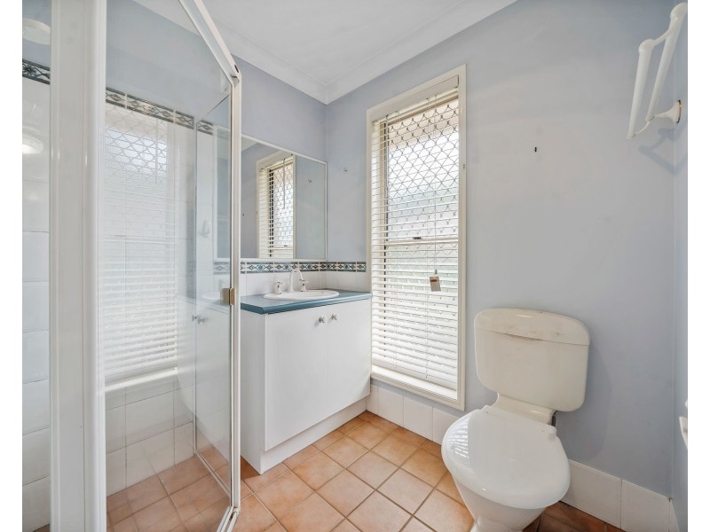 49 Nash Drive, Glenvale QLD 4350