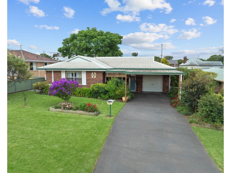 13 Trousdell Court, Rockville QLD 4350