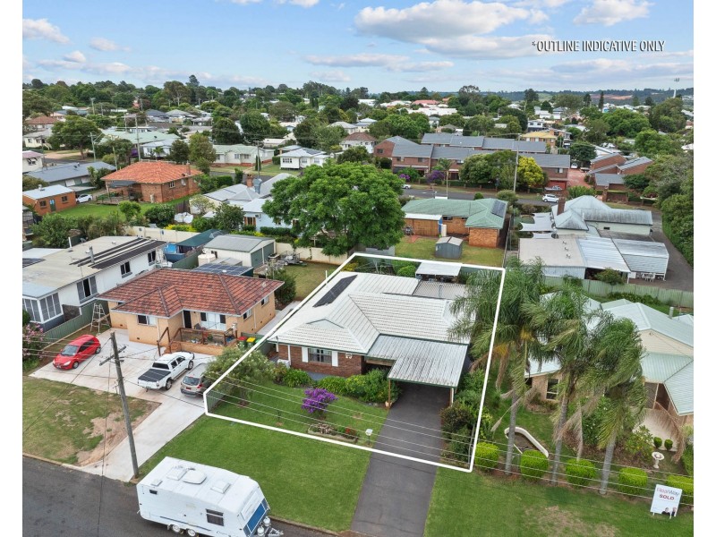 13 Trousdell Court, Rockville QLD 4350