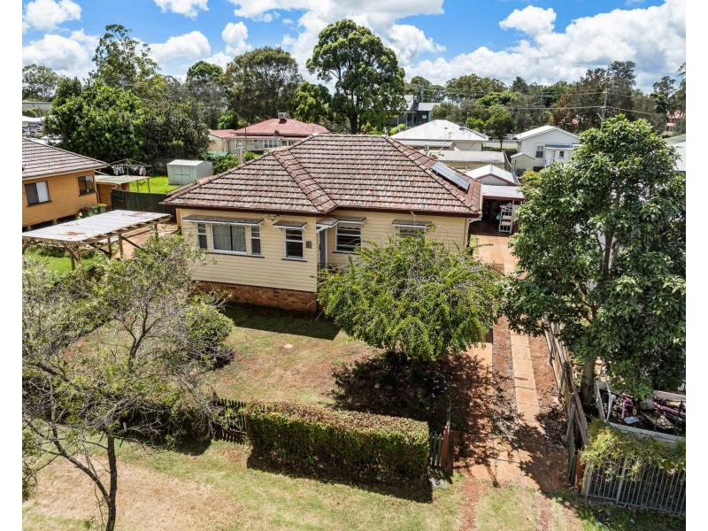 3 Betty Street, Newtown QLD 4350