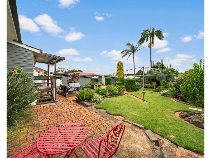 92 Drayton Road, Harristown QLD 4350