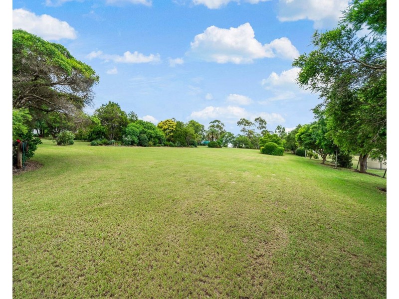 7 Cameron Crescent, Glenvale QLD 4350