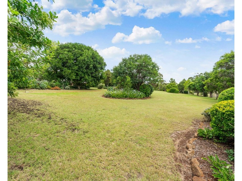 7 Cameron Crescent, Glenvale QLD 4350