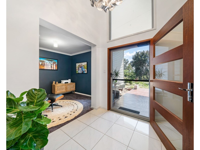 9 Belah Court, Withcott QLD 4352