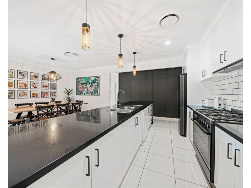 9 Belah Court, Withcott QLD 4352