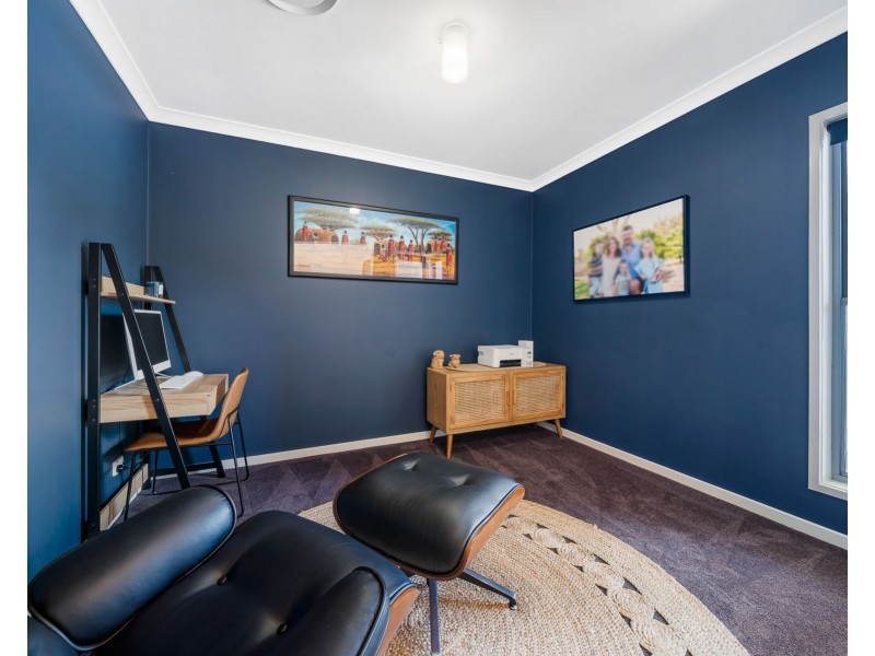 9 Belah Court, Withcott QLD 4352