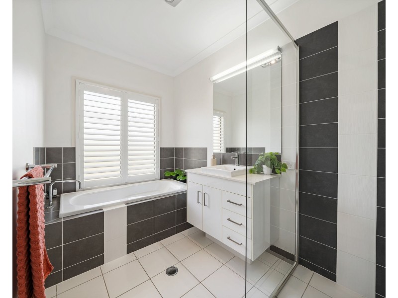 9 Belah Court, Withcott QLD 4352
